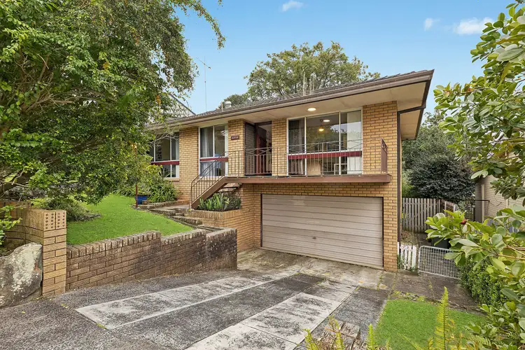 11 Crawford Crescent, Wyoming NSW 2250