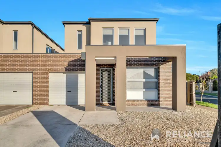 2/15 Cottrell Street, Werribee VIC 3030