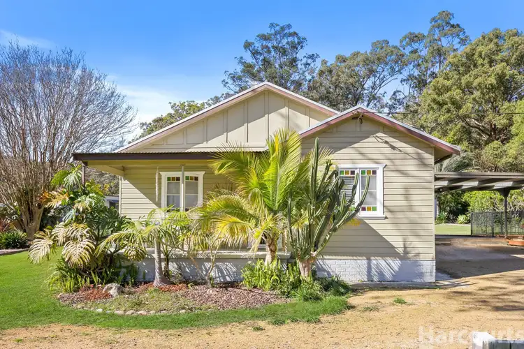 114 Crescent Head Road