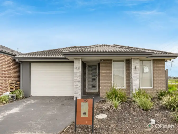39 Australorp Drive, Clyde North VIC 3978