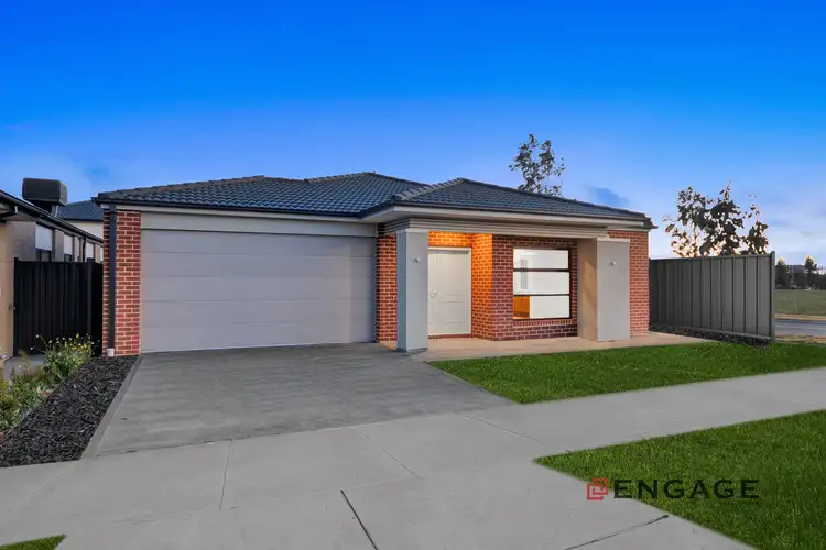 Second view of Homely house listing, 33 Londonderry Crescent, Tarneit VIC 3029