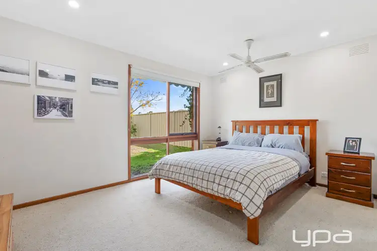 Fifth view of Homely house listing, 4 Bruthen Court, Brookfield VIC 3338