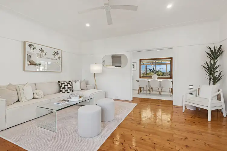 4 Parr Parade, Narraweena NSW 2099