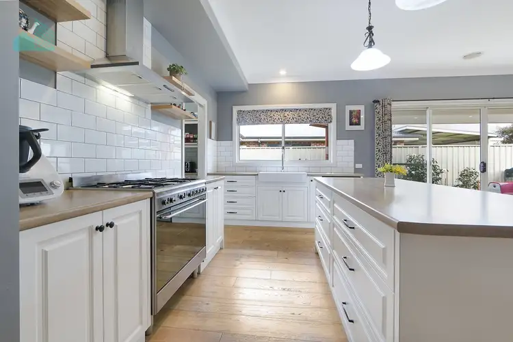 4 Norman Lindsay Close