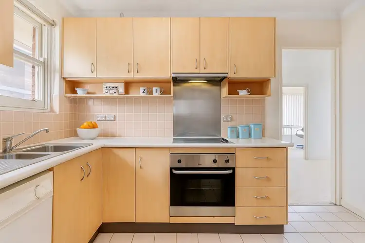 9/24A Belmore Street