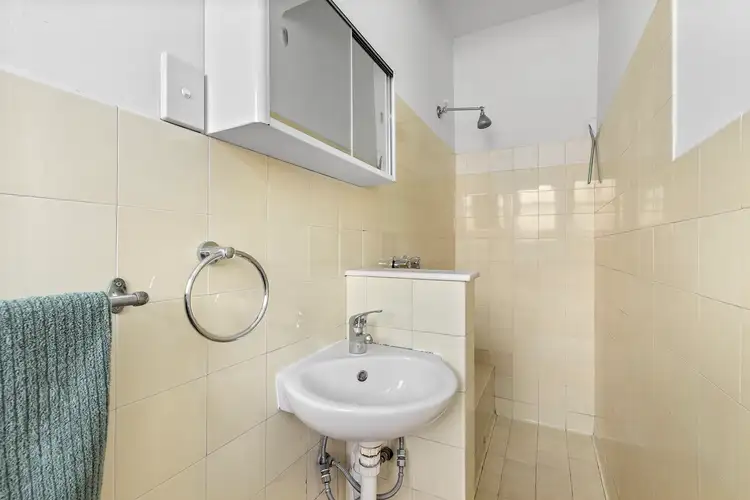 Fourth view of Homely studio listing, 4/76 Elizabeth Bay Road, Elizabeth Bay NSW 2011