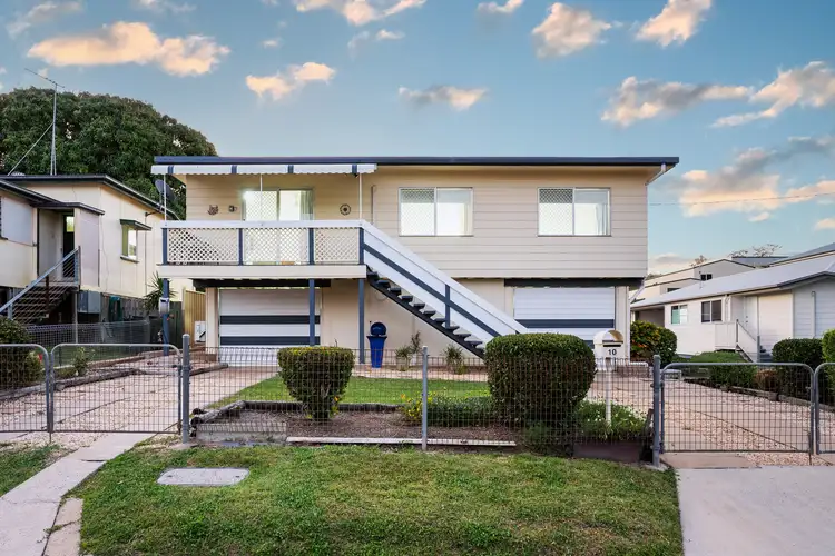 10 Athelstane Terrace, The Range QLD 4700