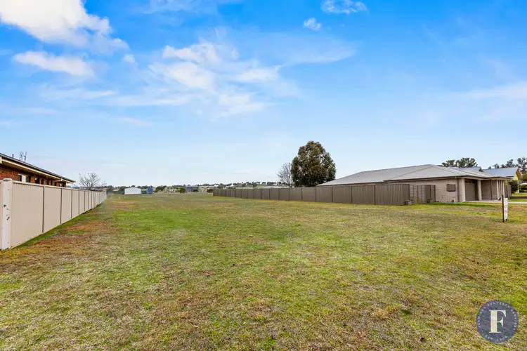 10 Huckel Close, Grenfell NSW 2810
