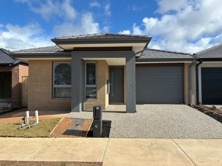 25 Petunia Drive, Armstrong Creek VIC 3217
