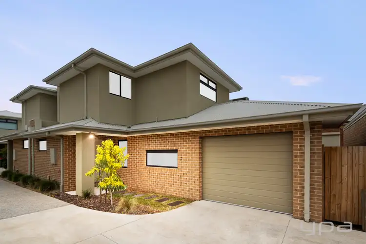 2/55 Chirnside Avenue, Werribee VIC 3030