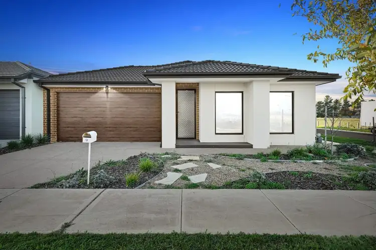 9 Ambrose Street, Rockbank VIC 3335