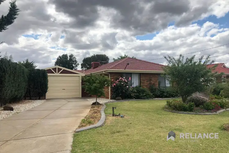 18 Lamb Grove, Hoppers Crossing VIC 3029