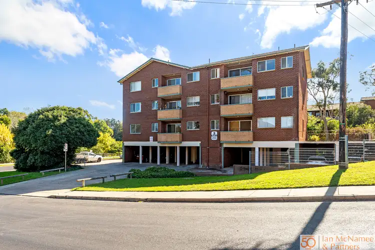 21/4 Mowatt Street, Queanbeyan NSW 2620