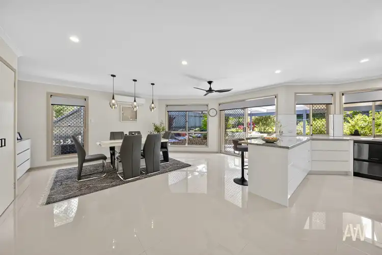 8 Cambridge Court, Sippy Downs QLD 4556
