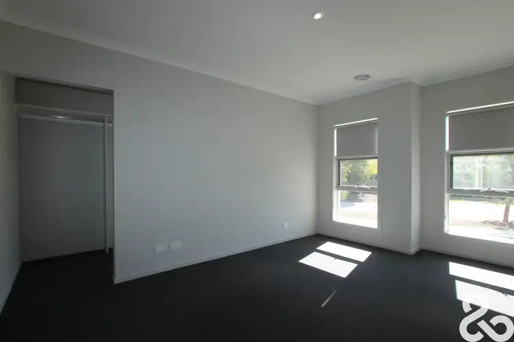Second view of Homely house listing, 7 Meade Way, Mernda VIC 3754