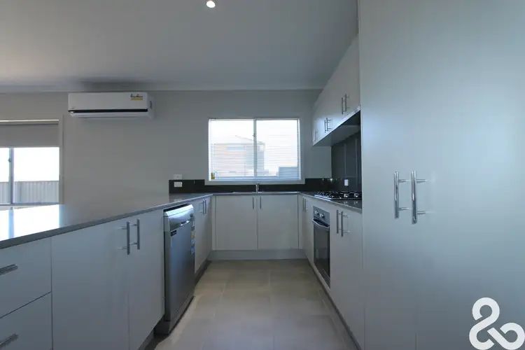 Fifth view of Homely house listing, 7 Meade Way, Mernda VIC 3754
