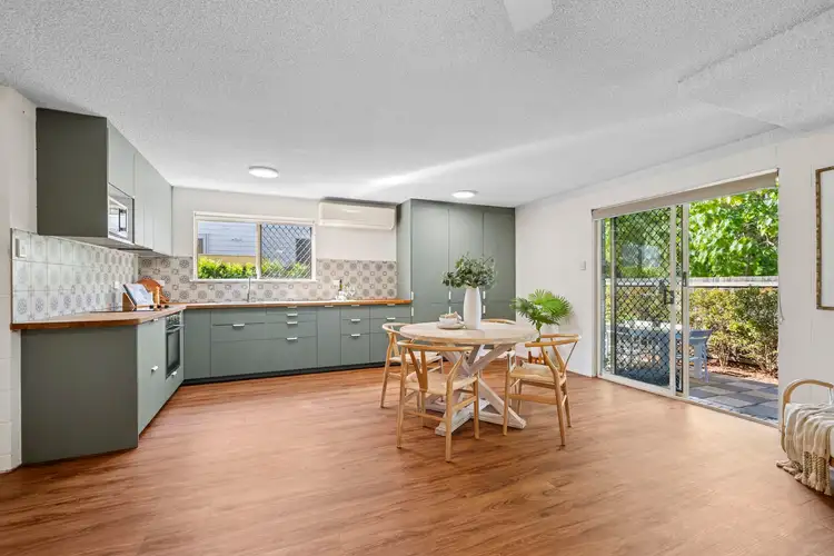 2/32 Suncoast Beach Drive