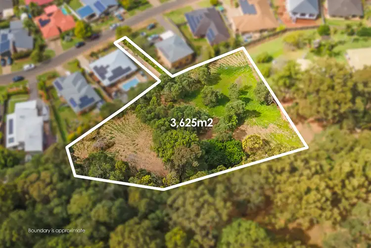 45 Bluetail Crescent