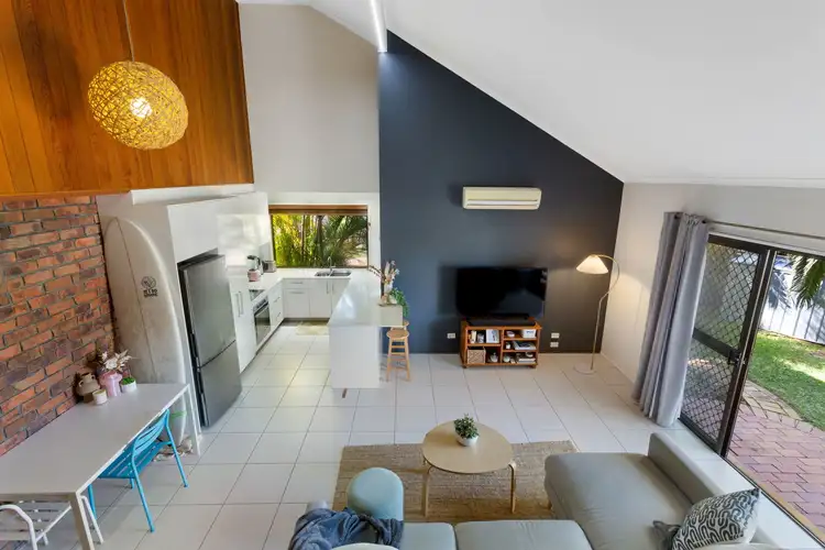 Sixth view of Homely unit listing, 4/15 Carrothool Place, Mooloolaba QLD 4557