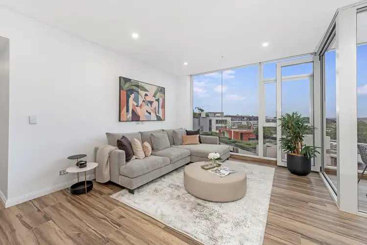 903/8 Rose Valley Way