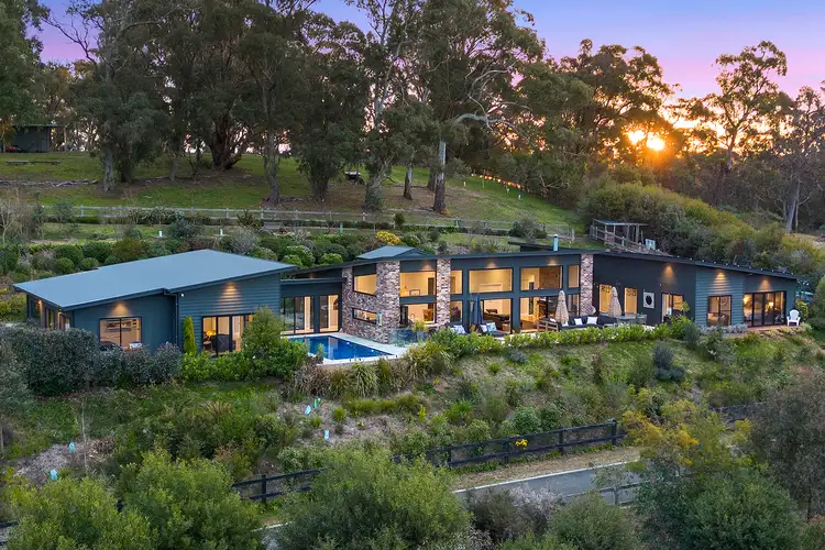 11 Bloomfield Close, Bowral NSW 2576