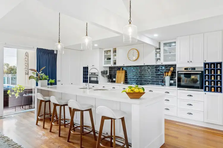 8 Barossa Court, Mount Martha VIC 3934