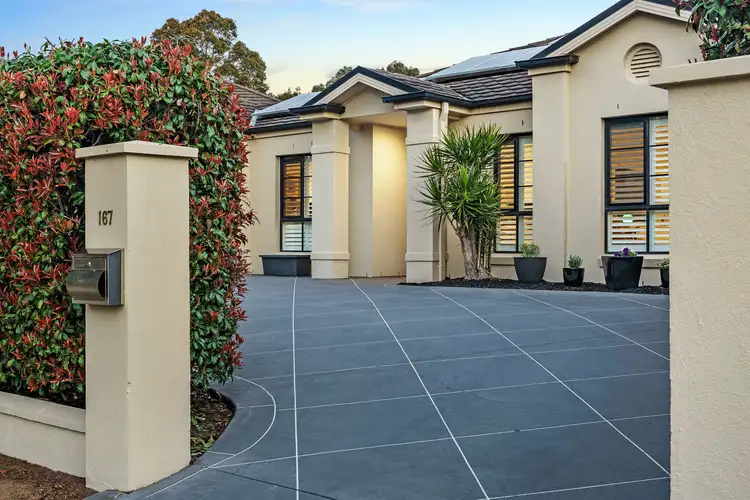 167 Welling Drive, Mount Annan NSW 2567