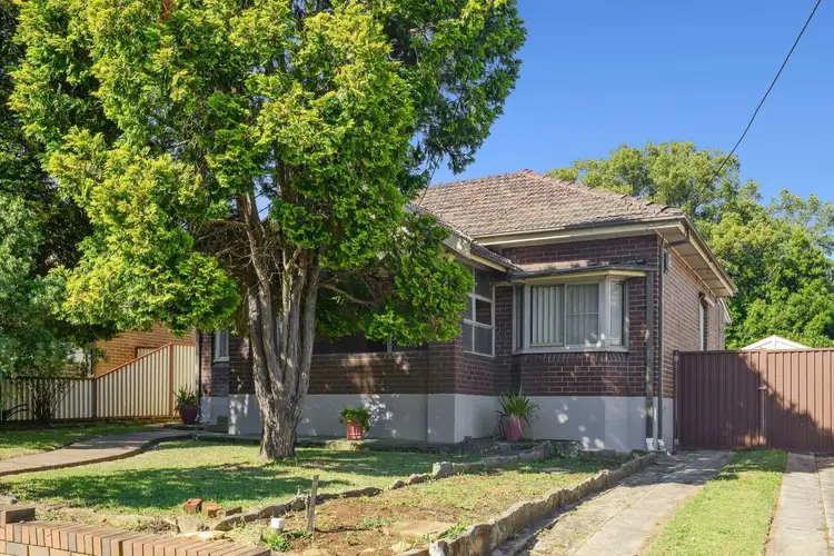 38 Alexandra Avenue, Westmead NSW 2145