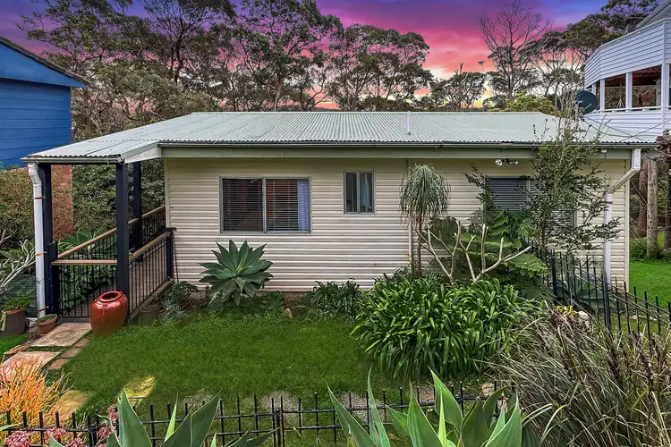 130 Del Monte Place, Copacabana NSW 2251