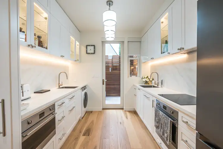 Fourth view of Homely apartment listing, 3/48A Mathoura Road, Toorak VIC 3142