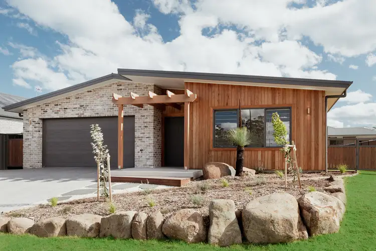 52 Macquarie Drive Drive, Burrill Lake NSW 2539