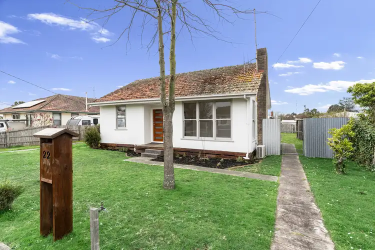22 Churchill Square, Colac VIC 3250