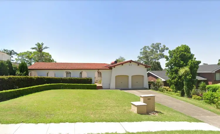 90 Fishburn Crescent, Castle Hill NSW 2154