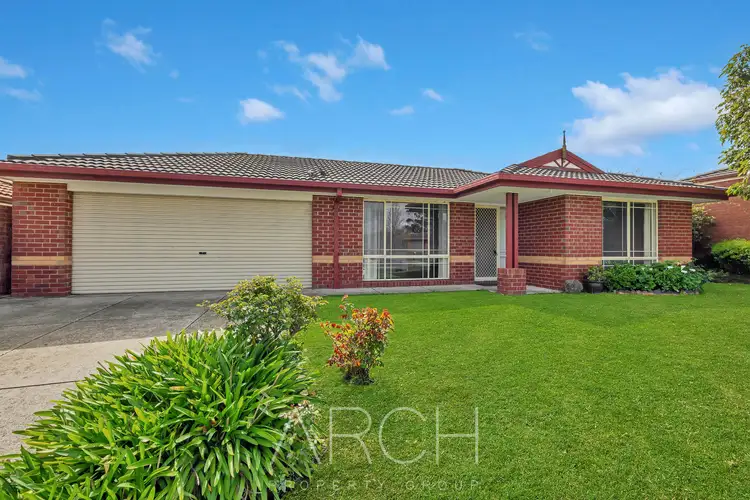 18 Domain Drive, Berwick VIC 3806