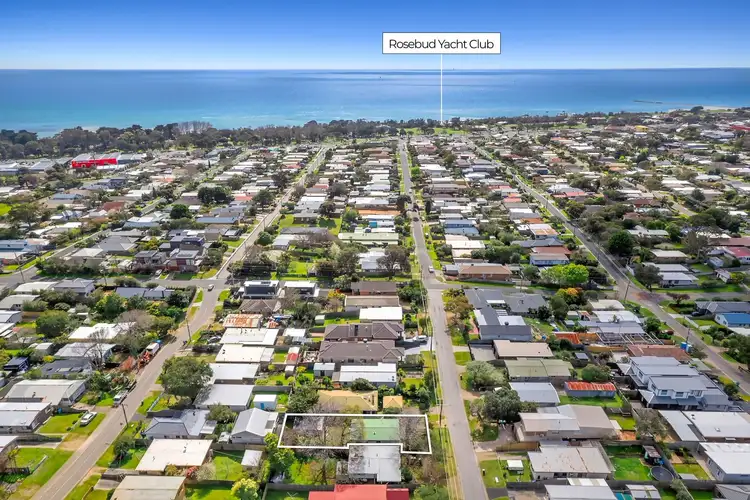 90 Fourth Avenue, Rosebud VIC 3939
