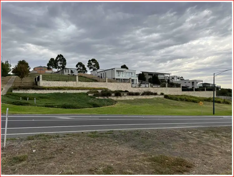 2 - 4 Grantham Drive, Highton VIC 3216