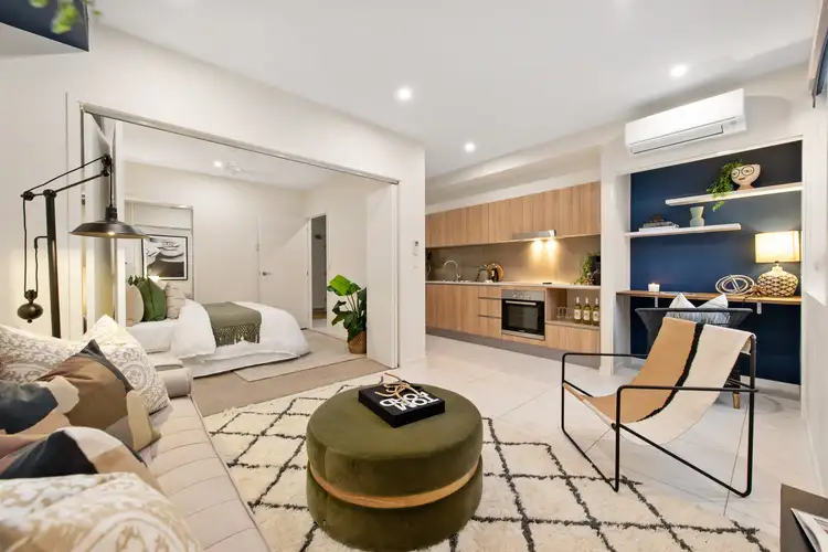 Main view of Homely unit listing, 37/902 Logan Road, Holland Park West QLD 4121