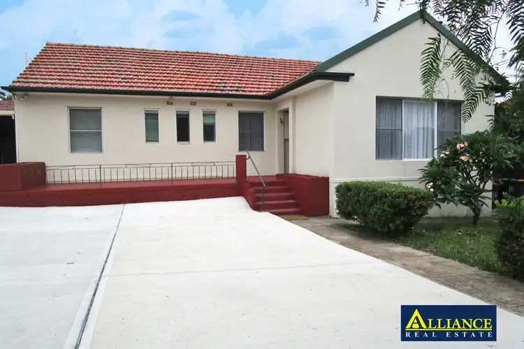 10 Peffer Street, Panania NSW 2213