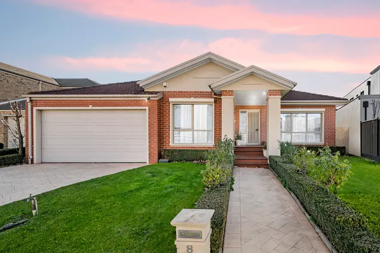 8 Fitzgerald Court, Taylors Lakes VIC 3038