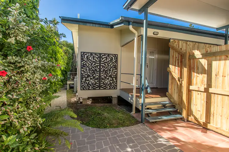 2/3 Sunset Avenue, Mundingburra QLD 4812