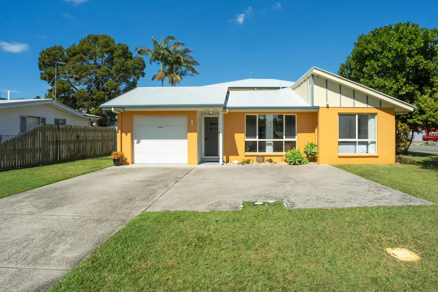 Main view of Homely unit listing, 1/10 Hall Avenue, Bongaree QLD 4507