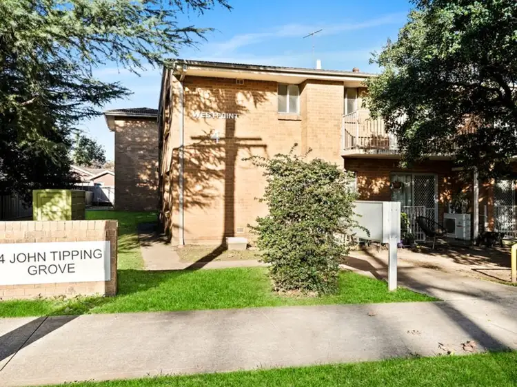 11/4 John Tipping Grove, Penrith NSW 2750