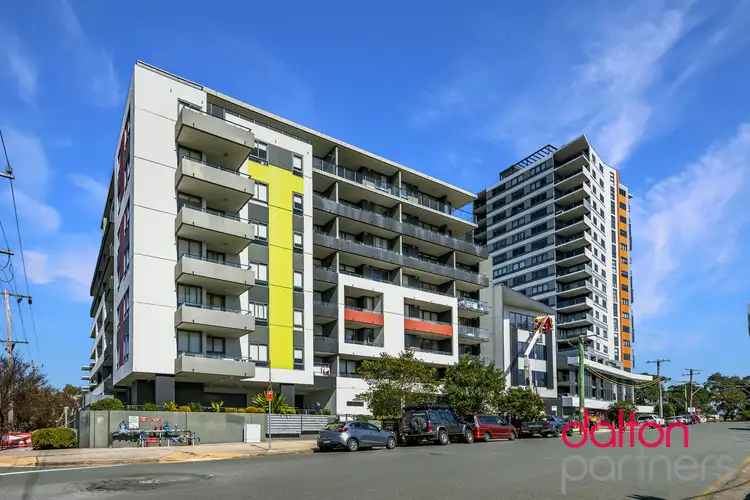 602/6 Charles Street