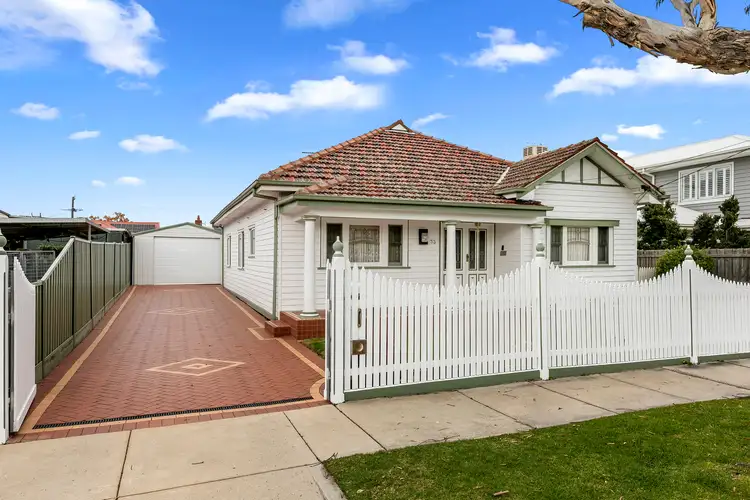 33 Anderson Street, Newport VIC 3015