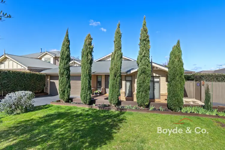 4 Lyndhurst Square, Drouin VIC 3818
