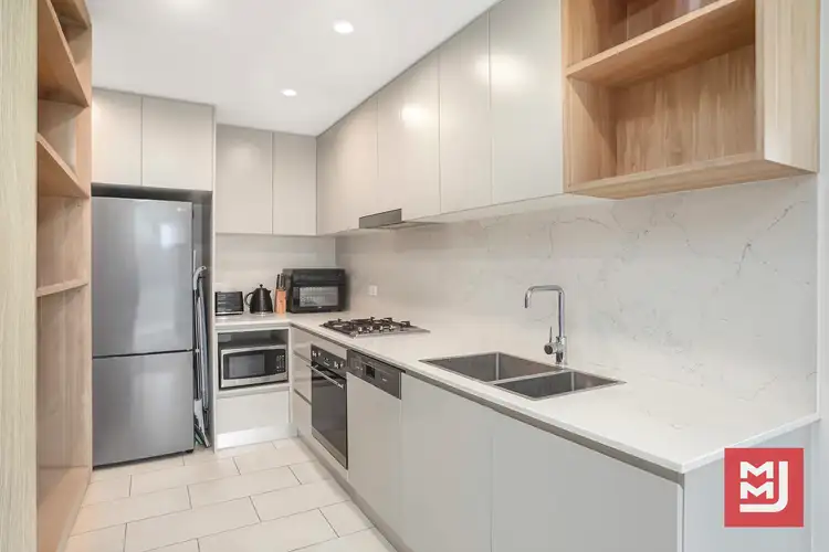 201/83 Campbell Street