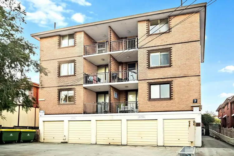 8/7 Myers Street, Roselands NSW 2196