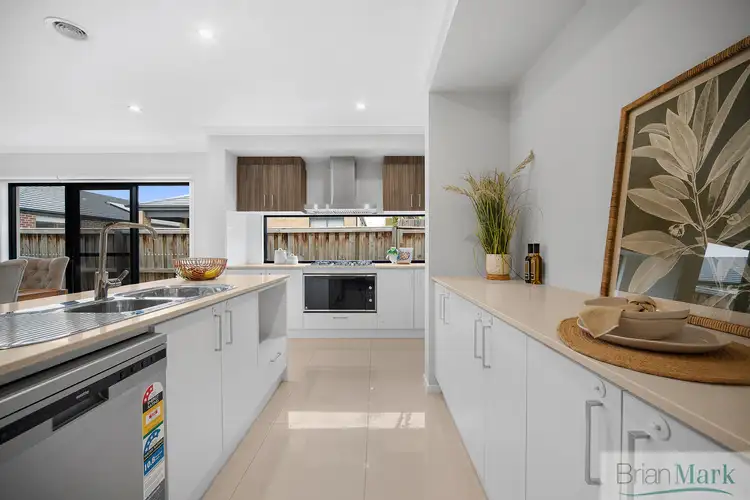 Third view of Homely house listing, 4 Allunga Way, Werribee VIC 3030
