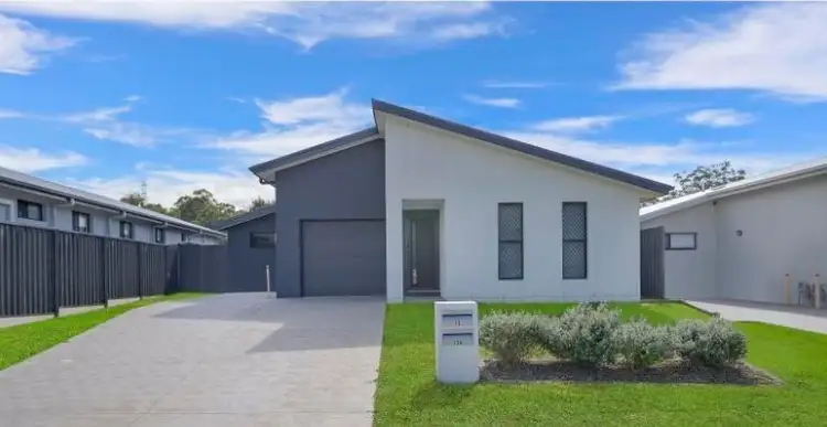 13 Sante Fe Close, Cameron Park NSW 2285