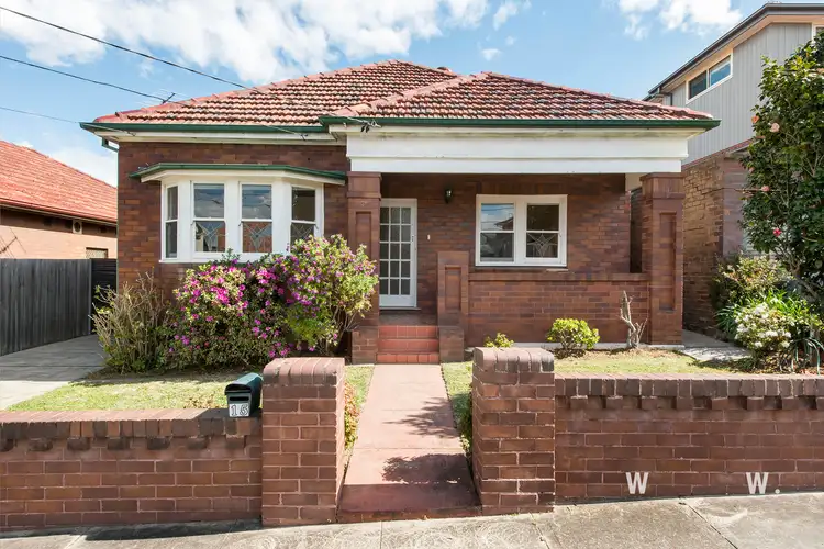 15 Dalmeny Avenue, Russell Lea NSW 2046